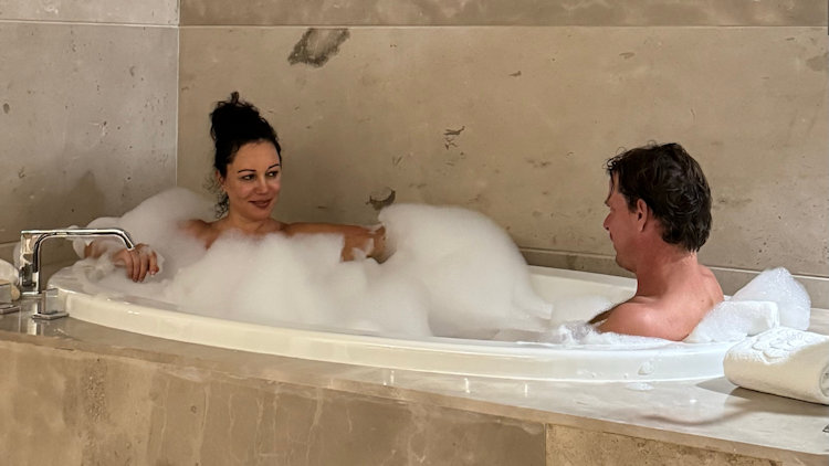 Grand Velas Boutique Hotel Los Cabos bubble bath